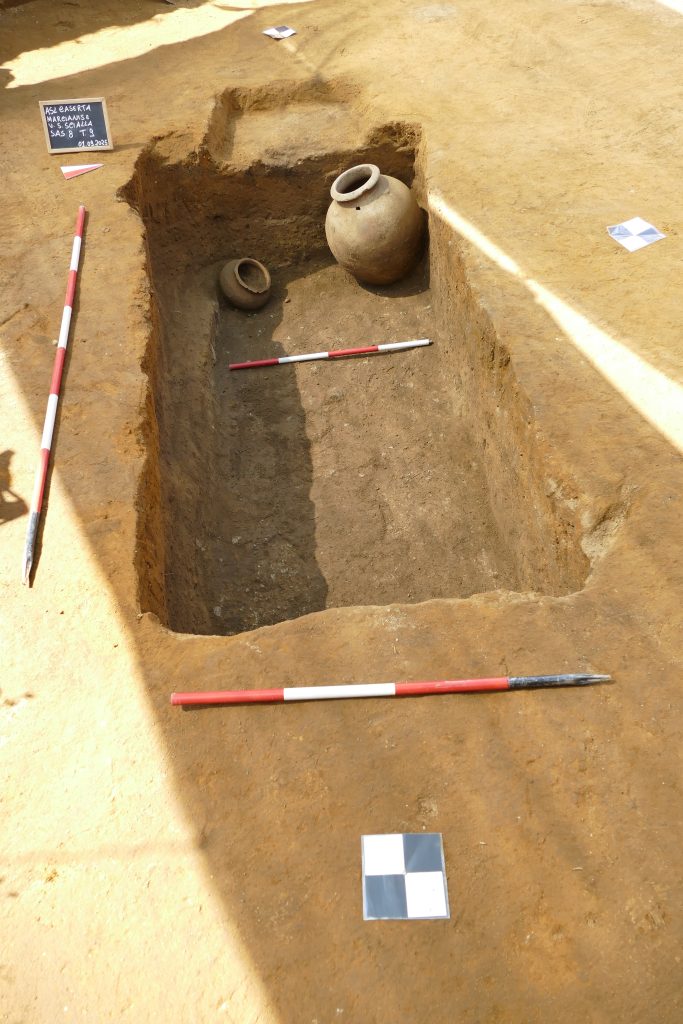 corredo della tomba 9